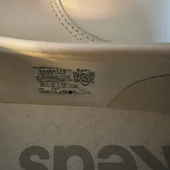 Keds White Canvas Boat Sporty Slip-On Sneakers size 6 - Picture 3 of 4